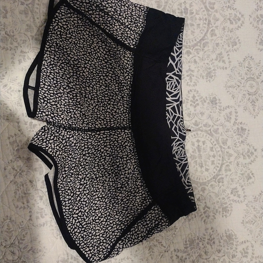 Lululemon Speed Up 4" Shorts